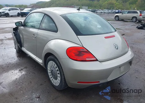 2013 Volkswagen Beetle 2.5L z USA, uszkodzony, nr VIN 3VWJX7AT0DM682590